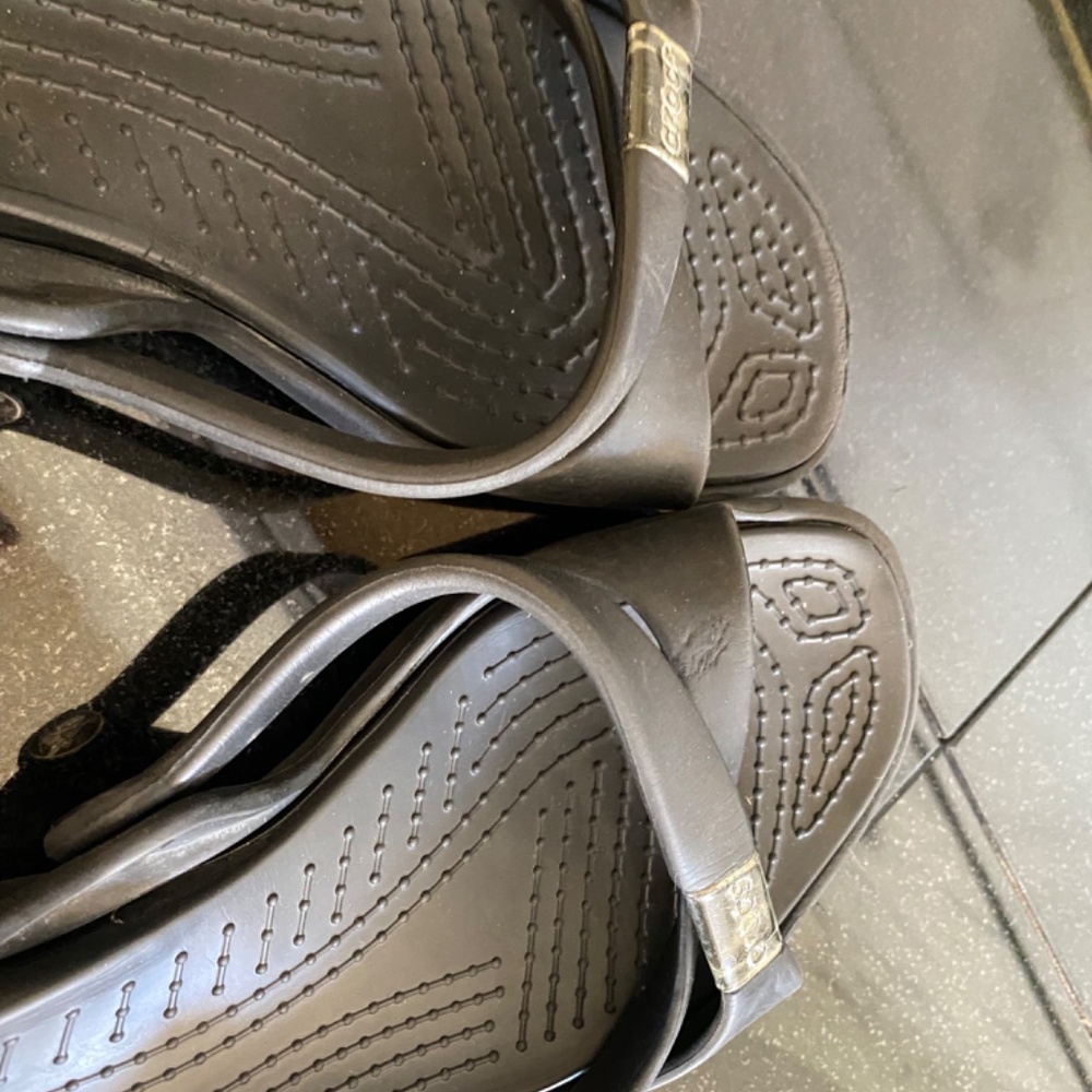 Crocs - Picture 6 of 16